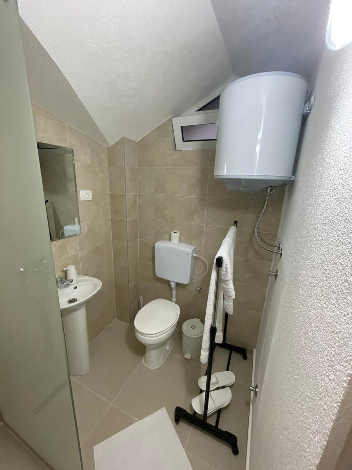 Apartments Zejak Mitrovici  Екстериор снимка