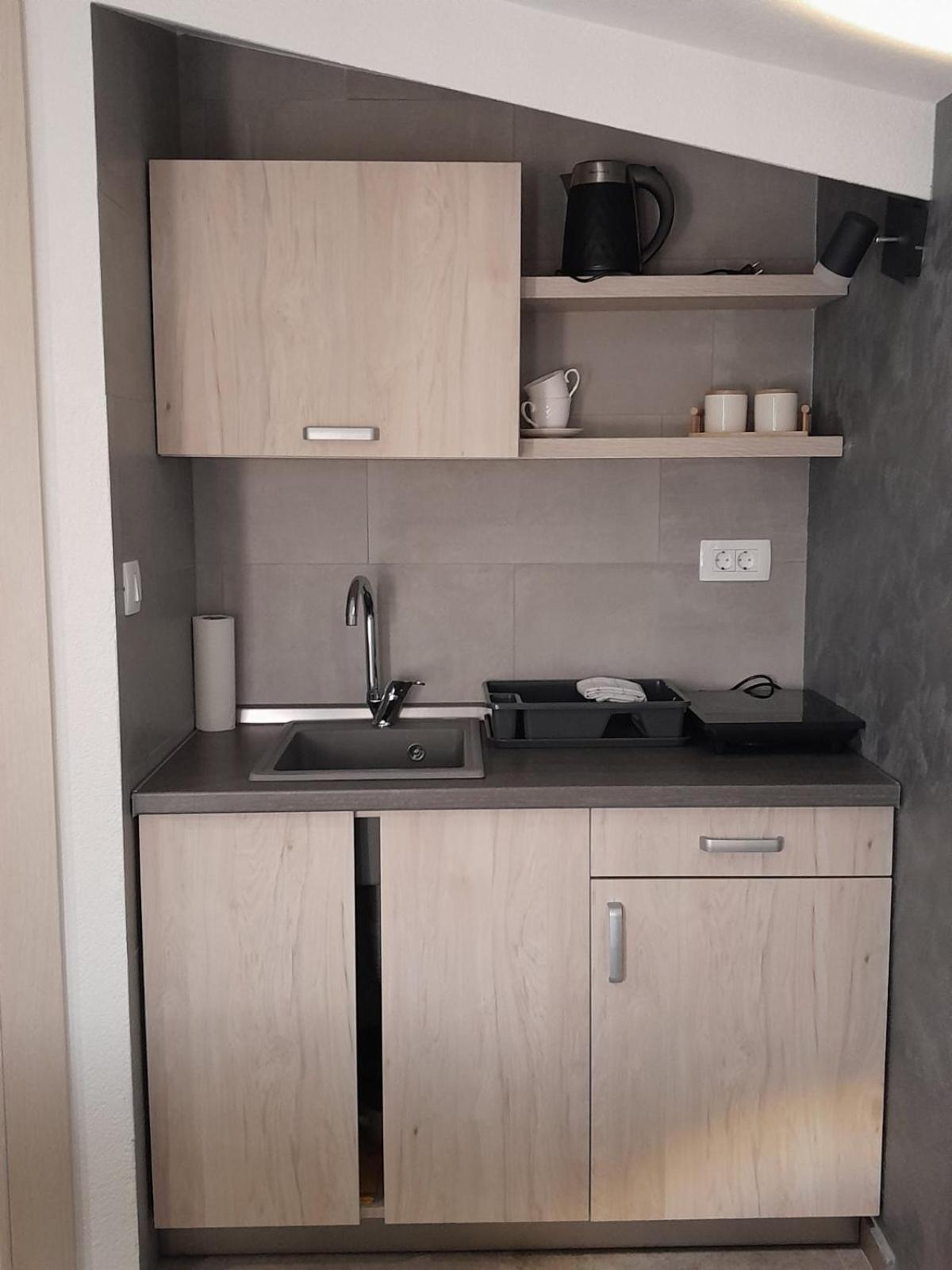 Apartments Zejak Mitrovici  Екстериор снимка